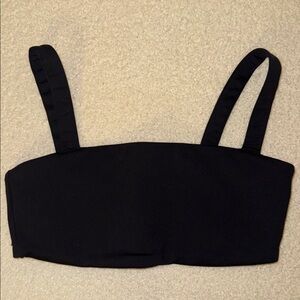 VUORI Black workout bra Top
